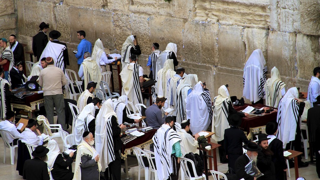 Ebrei che pregano | Photo Credit Christians for Israel International